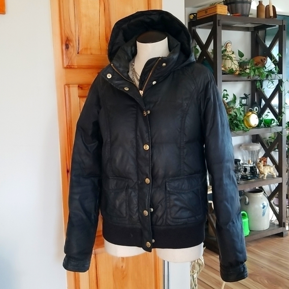 Juicy Couture Puffer Jacket Size Medium Logo Buttons and Zipper Pull Gold Tone